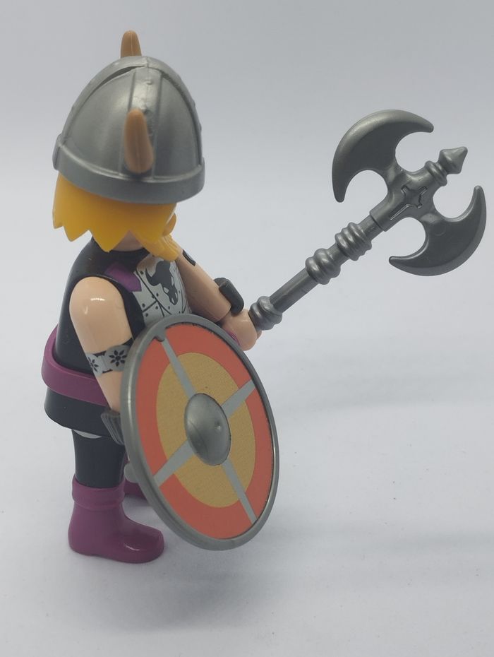 Playmobil guerrier Viking à la double hache - photo numéro 2