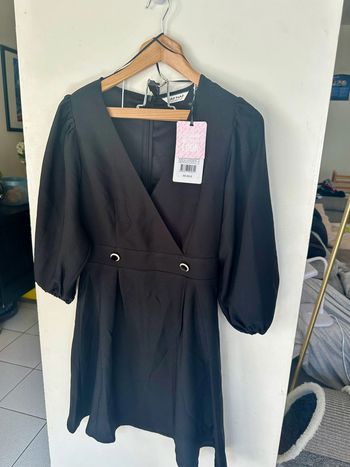 Robe Eavocate noire naf Naf