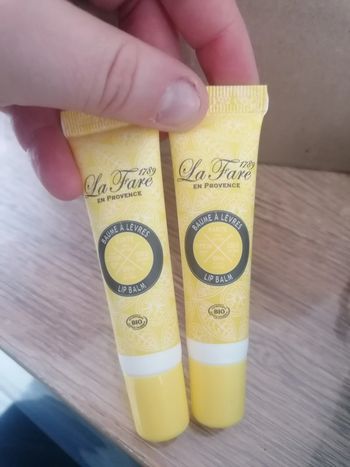 lot de 2 baumes à levres