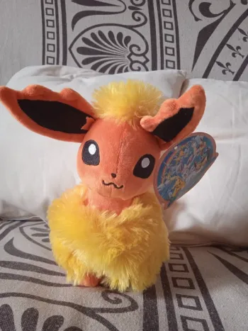 peluche collection Pokémon Pyroli