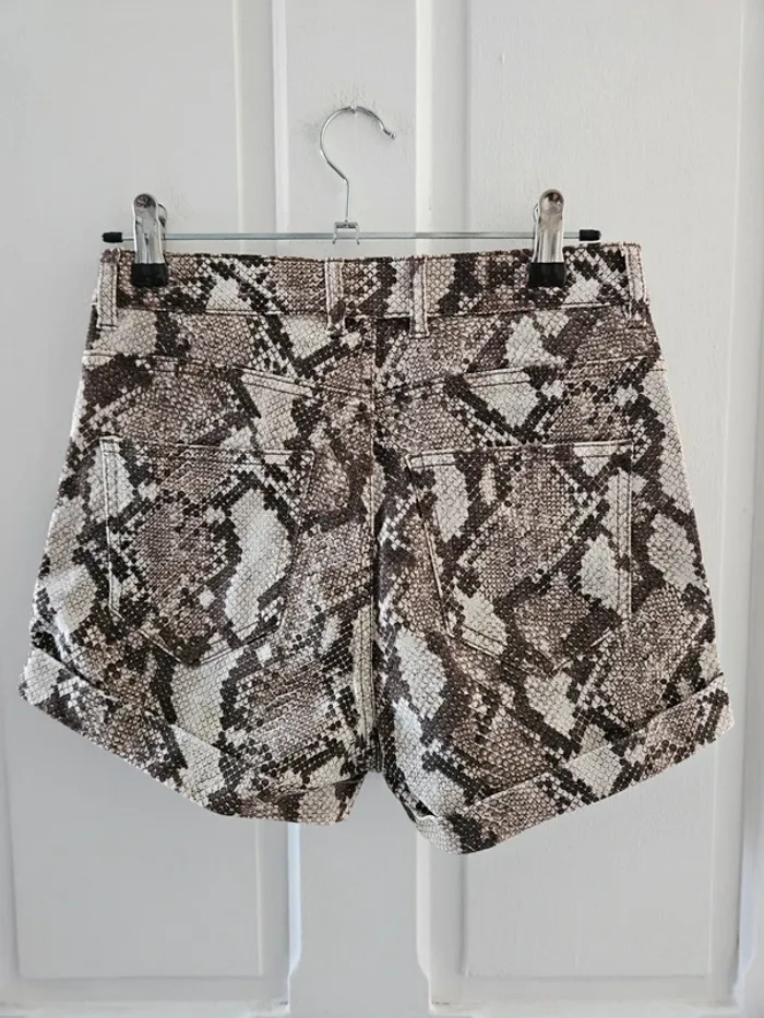 Short H&M T.36 - photo numéro 2