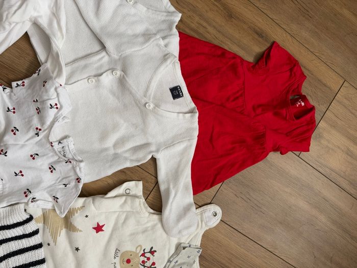 Lot vêtements fille 3 mois - photo numéro 4