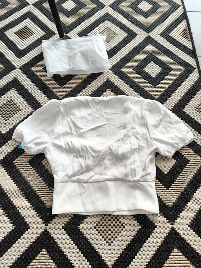 Blouse courte taille S(36) neuf - photo numéro 3