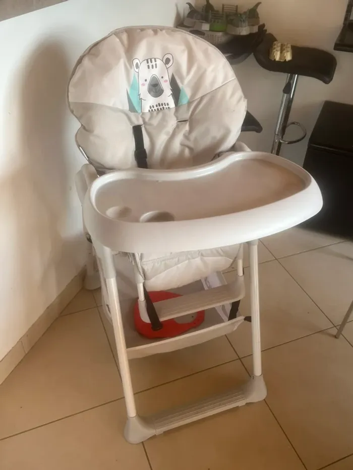 Chaise haute bebe marque hauck 2 en 1 - photo numéro 2