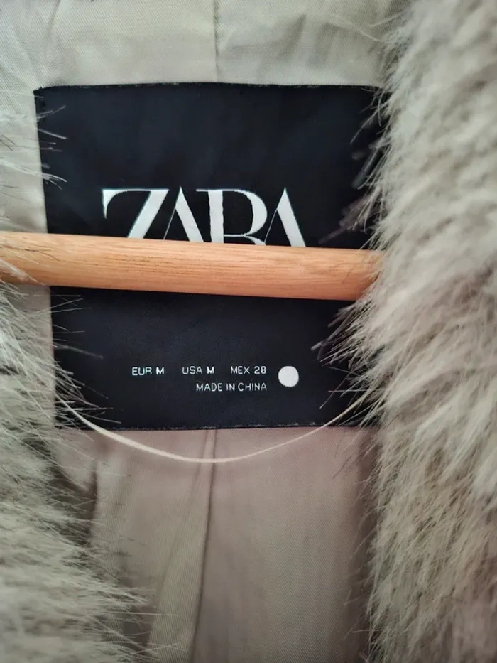 Manteau viral fausse fourrure Zara - photo numéro 3