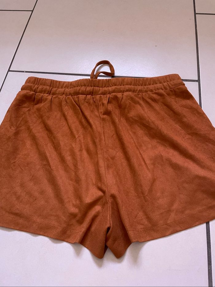 Mini short daim - photo numéro 3