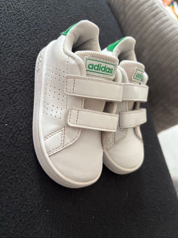 Chaussure enfant adidas - photo numéro 2