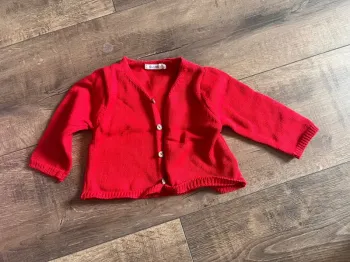 Gilet rouge 3 mois