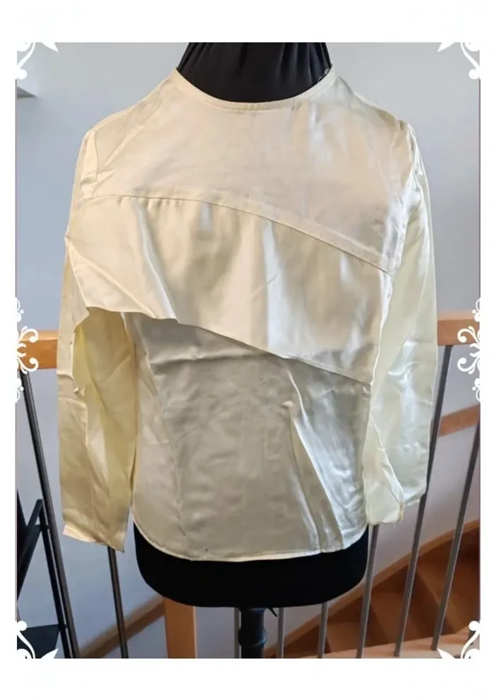 Blouse reserved