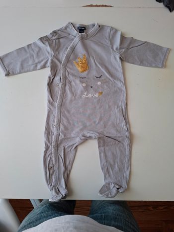 Pyjama Kiabi léger taille 9 mois