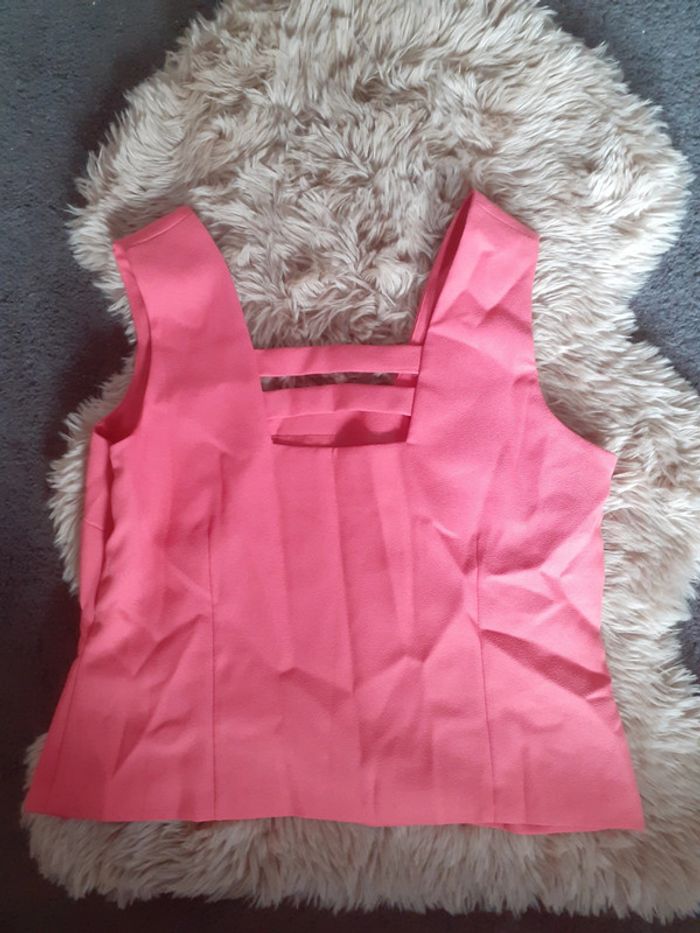Top taille 44 - photo numéro 2