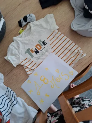 Tee shirt tape à l'œil