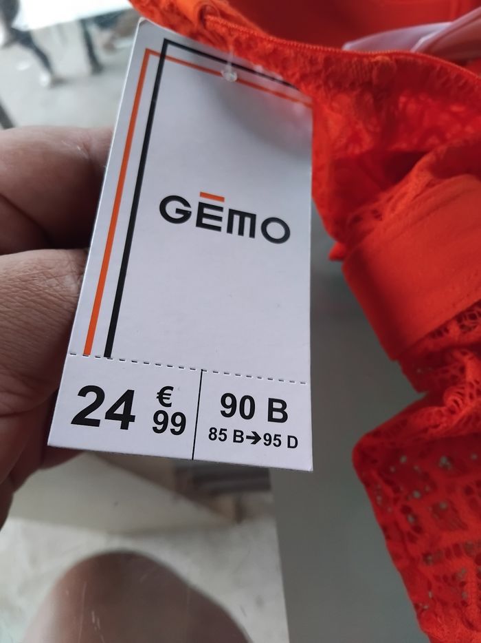 Gemo Neuf avec étiquettes 🏷 - photo numéro 2