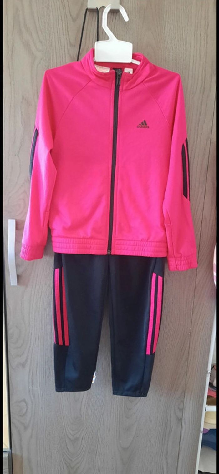 Ensemble jogging Adidas 6-7ans