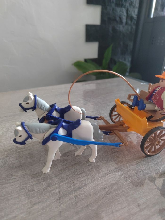 Calèche playmobil en très bon état - photo numéro 3