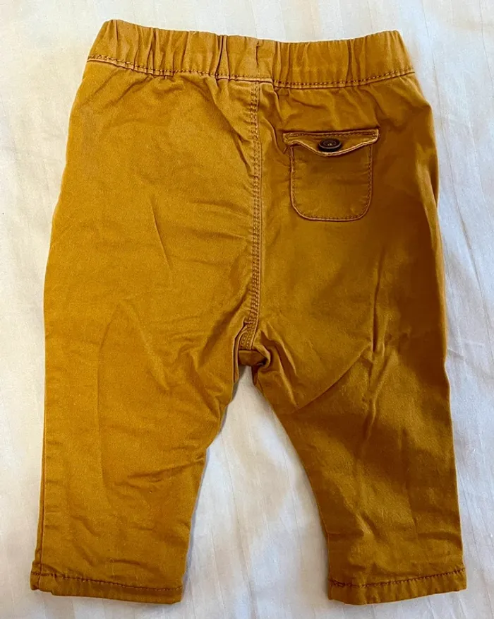 Pantalon couleur moutarde - photo numéro 3