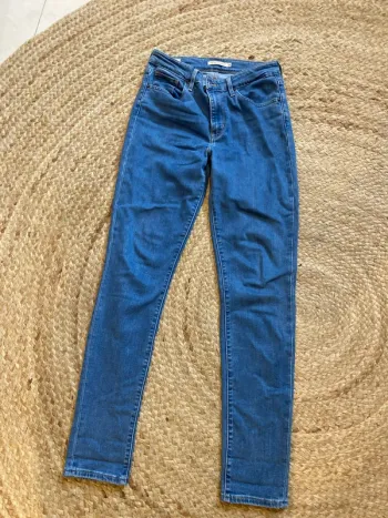 Jean Levis 28 / 30