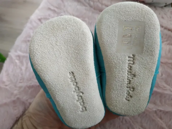 Chaussons Babybotte comme neuf - photo numéro 2