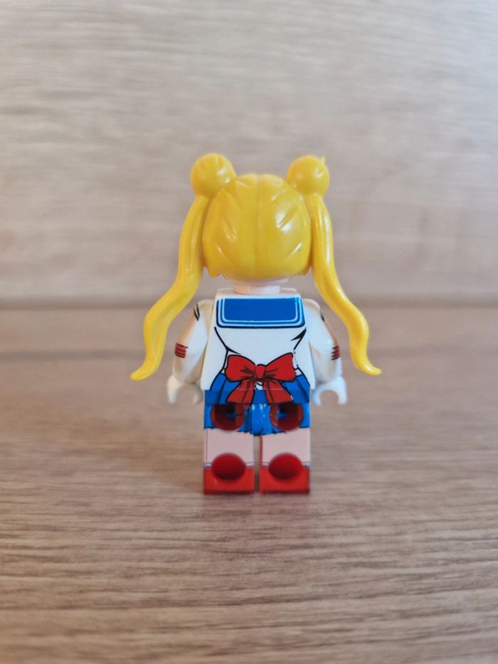 Figurine type lego Sailor Moon - photo numéro 3