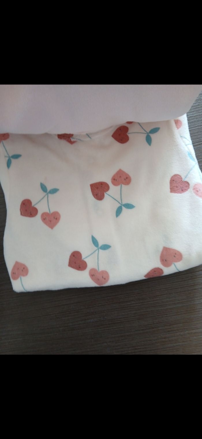Lot de deux pyjamas en velours chaud fille cerise 18 mois - photo numéro 2