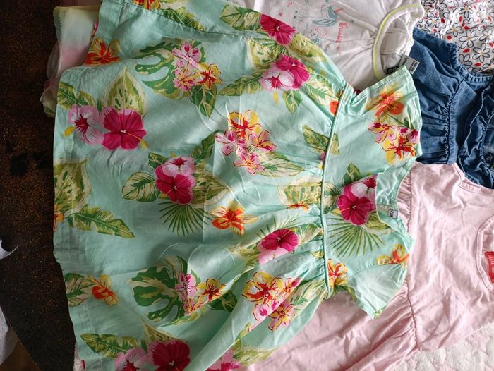 Lot 5 robes 24 mois - photo numéro 2