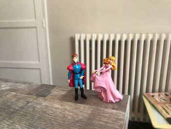 Figurine prince et aurore la belle au bois dormant disney