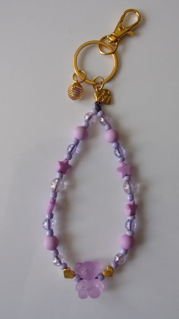 Porte clé doré ou Déco de sac à main ourson givré violet