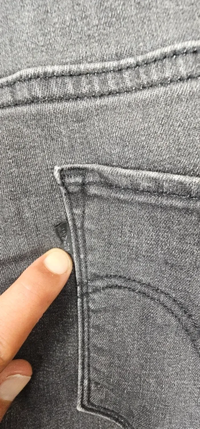 Levi's Classic crop T:48 W33 - photo numéro 4