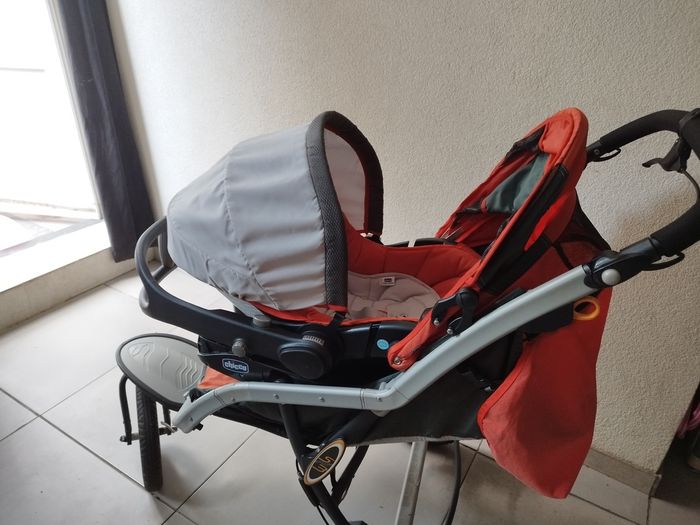 Poussette Chico 3 en 1 - photo numéro 4