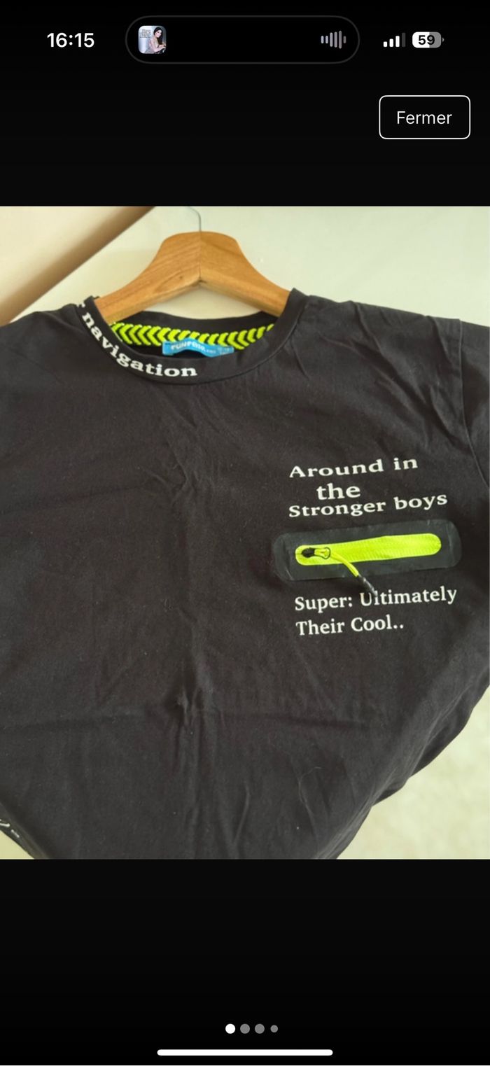 T-shirt noir avec inscription
