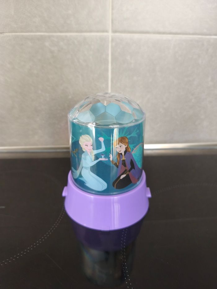 Lampe veilleuse reine des neiges