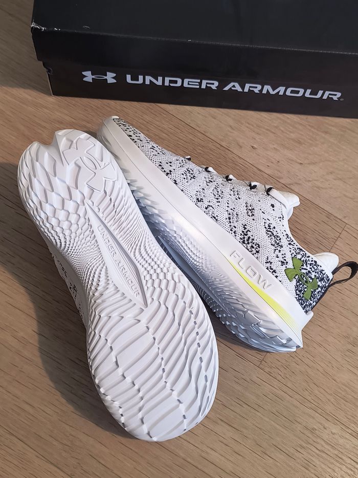 Chaussures running under armour UA W Velociti 3 taille 38.5 neuves - photo numéro 5