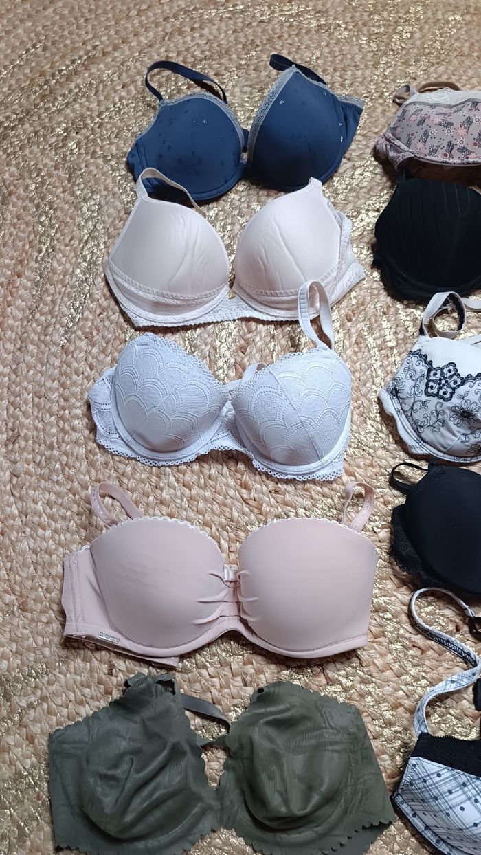Gros lot 10 soutien gorge 85 - photo numéro 3