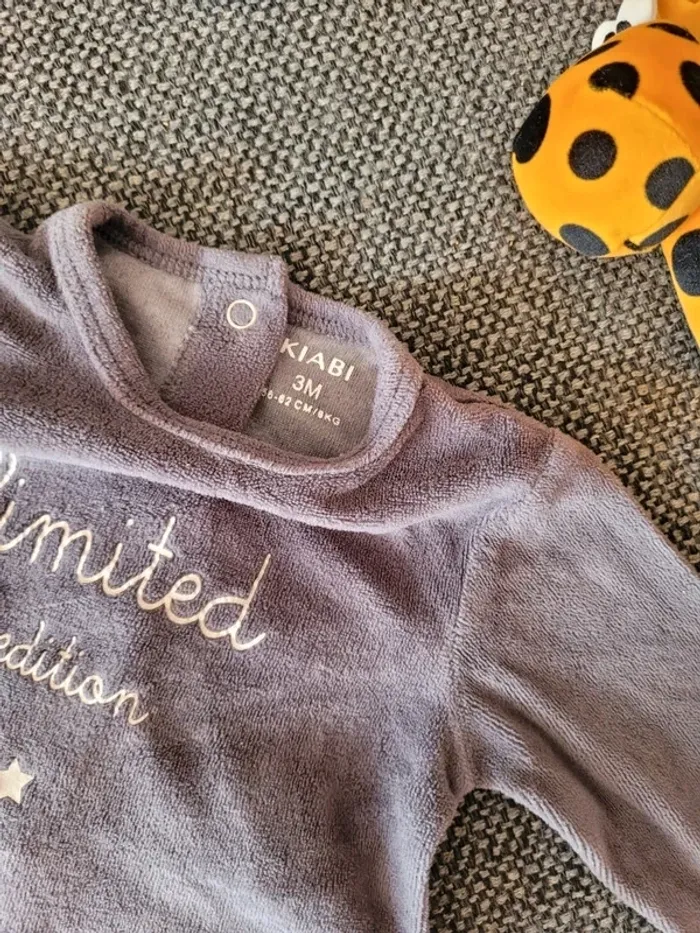 Pyjama 1 pièce velours 3 mois - photo numéro 4