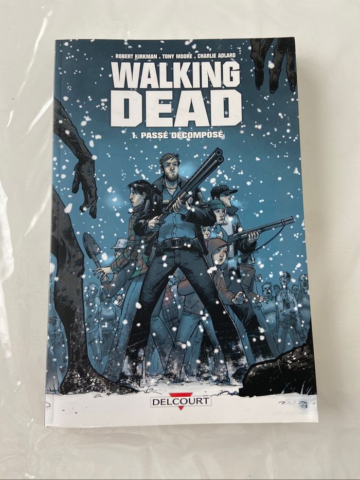 BD walking dead tome 1 passé décomposé