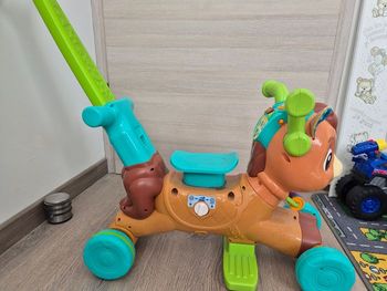 Joey le poney magique