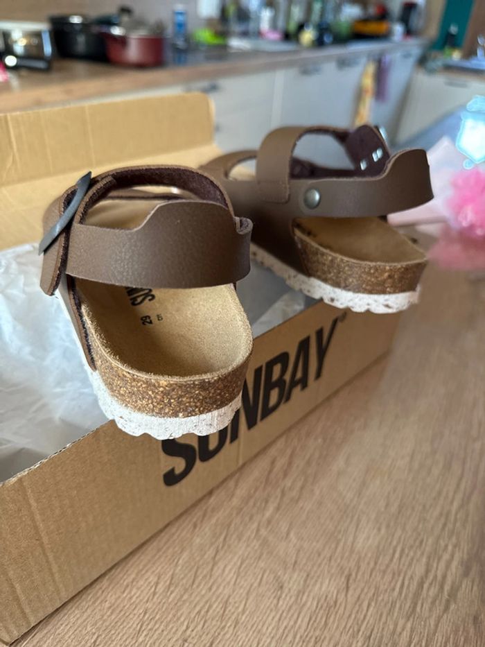 Superbes sandales Sunbay en cuir neuves avec étiquette pointure 29 - photo numéro 6
