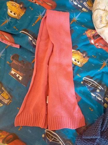 Écharpe rose fushia pour enfant