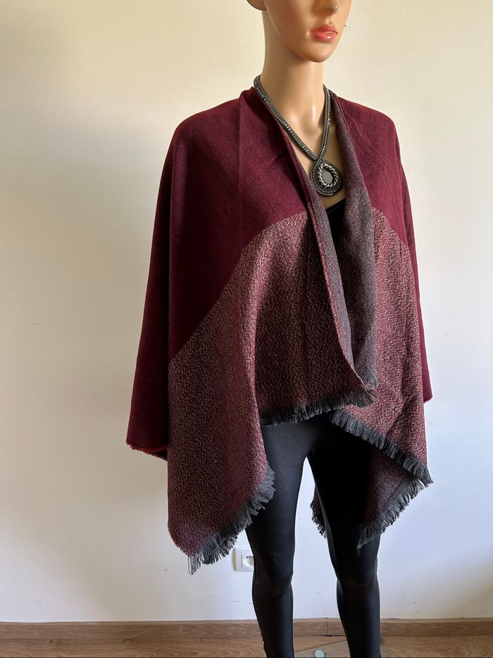Poncho bordeaux et doré les Petites Bombes taille unique jamais porté - photo numéro 2