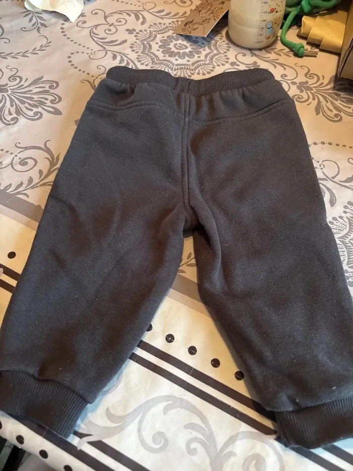 Pantalon gris - photo numéro 3