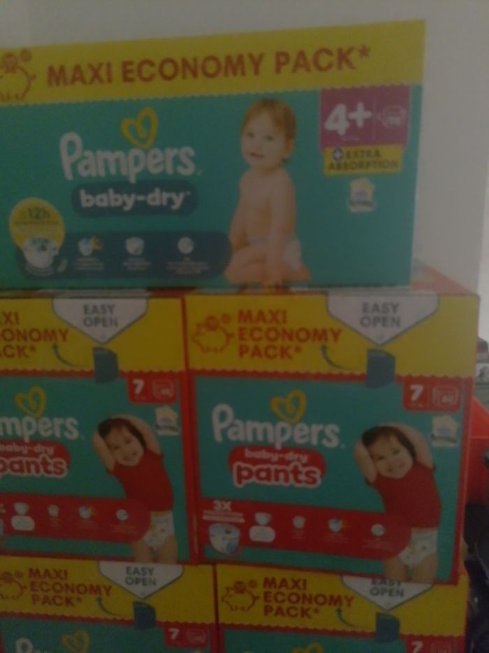 Couches Pampers pants et normal de taille 2 à8 - photo numéro 2