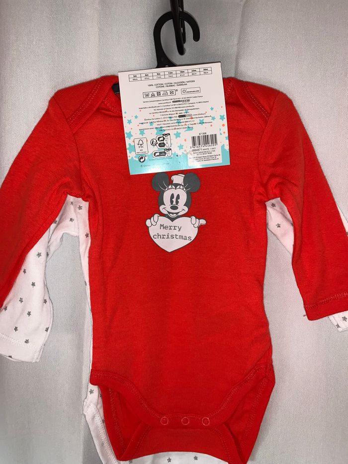 Lot bodies Minnie Disney Taille 3 Mois - photo numéro 2