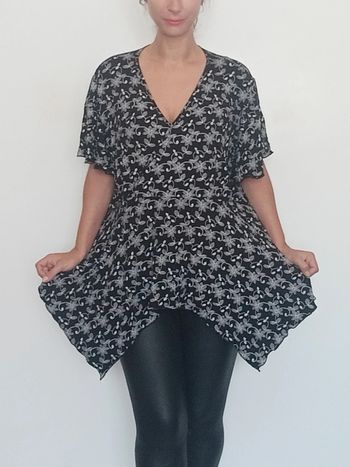 Haut long asymétrique casual taille 44