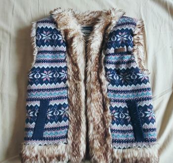 Superbe Boléro intérieur fausse fourrure