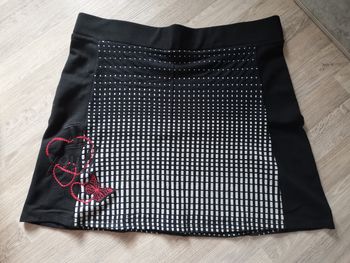 Jolie jupe femme XL Desigual