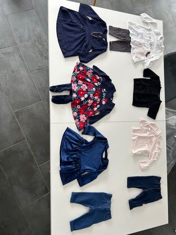 Lot de vêtements.