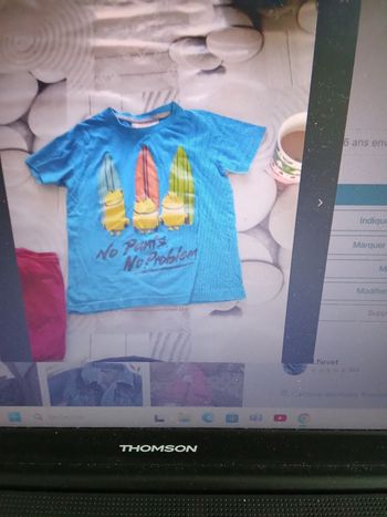 T shirt minion plage