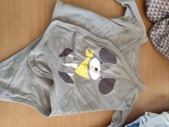 Vends bodies manches longues