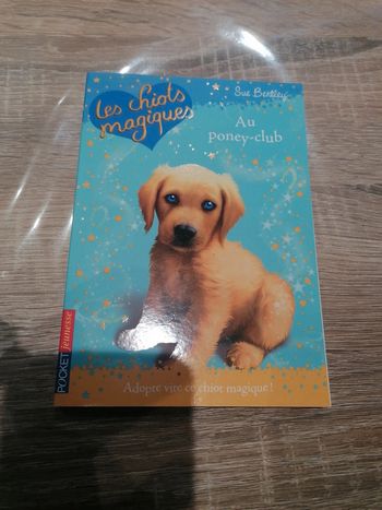 Livre les chiots magiques Au poney club