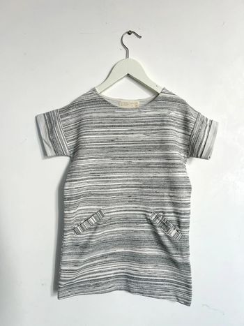 Robe coton 6-7 ans Zara gris et blanc